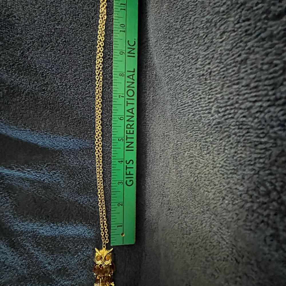 Elegant Gold Owl Pendant Necklace - Picture 4 of 8